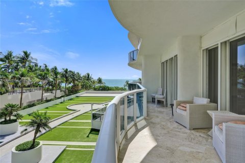 Condo in Bal Harbour, Florida, 3 bedrooms № 2184079 - photo 11