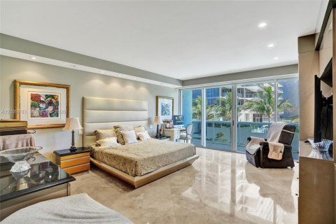 Condo in Bal Harbour, Florida, 3 bedrooms № 2184079 - photo 9