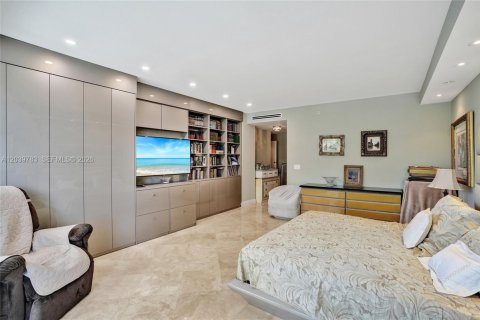 Condo in Bal Harbour, Florida, 3 bedrooms № 2184079 - photo 10