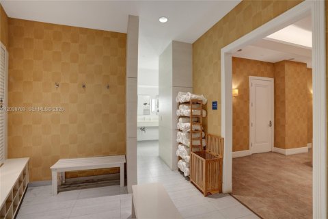 Condo in Bal Harbour, Florida, 3 bedrooms № 2184079 - photo 30