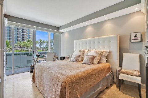 Condo in Bal Harbour, Florida, 3 bedrooms № 2184079 - photo 14