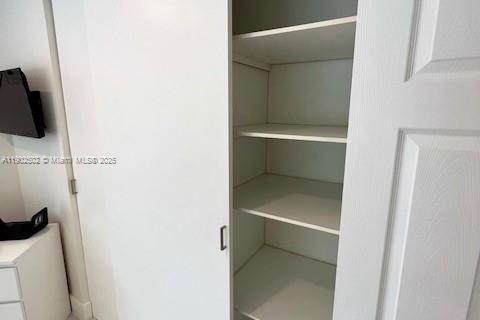 Снять в аренду кондоминиум в Бей-Харбор-Айлендс, Флорида 86.4м2, № 1952977 - фото 29