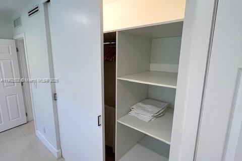 Снять в аренду кондоминиум в Бей-Харбор-Айлендс, Флорида 86.4м2, № 1952977 - фото 17