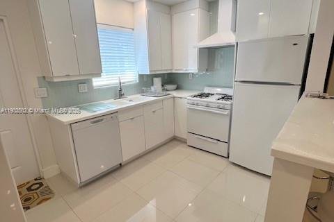 Снять в аренду кондоминиум в Бей-Харбор-Айлендс, Флорида 86.4м2, № 1952977 - фото 5