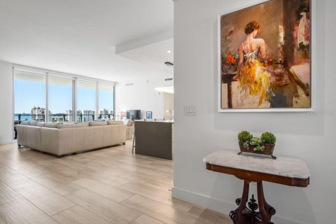Condo in Sarasota, Florida, 2 bedrooms  № 2278009 - photo 12