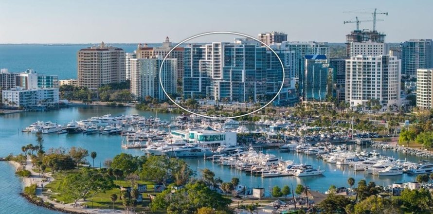 Condo in Sarasota, Florida, 2 bedrooms  № 2278009