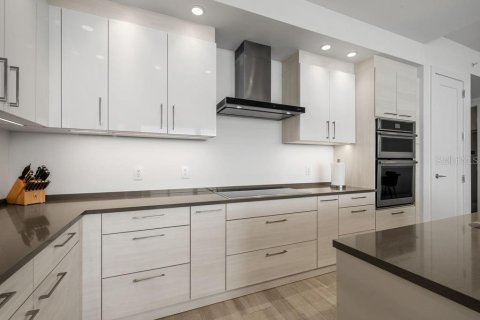 Condo in Sarasota, Florida, 2 bedrooms  № 2278009 - photo 20