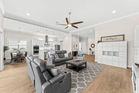 House in Melbourne, Florida 4 bedrooms, 297.38 sq.m. № 1850225 - photo 14