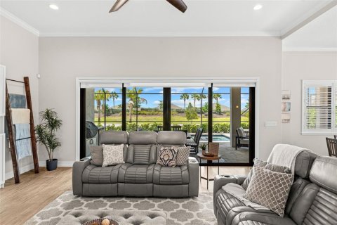 House in Melbourne, Florida 4 bedrooms, 297.38 sq.m. № 1850225 - photo 12