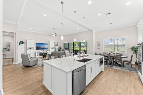 House in Melbourne, Florida 4 bedrooms, 297.38 sq.m. № 1850225 - photo 16