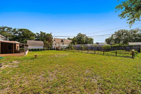 House in Dunedin, Florida 4 bedrooms, 341.6 sq.m. № 1780507 - photo 18