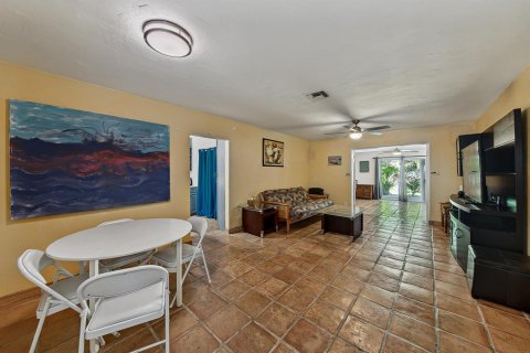 Commercial property in Fort Lauderdale, Florida 225.1 sq.m. № 2154752 - photo 3