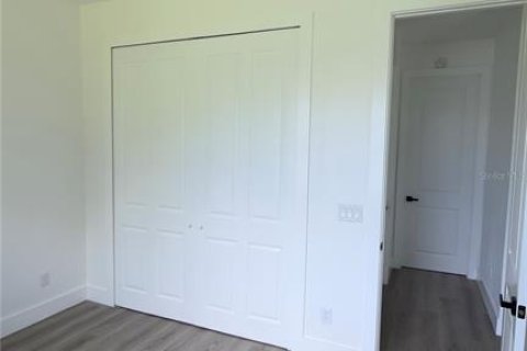 House in Port Charlotte, Florida 4 bedrooms, 178.37 sq.m. № 2220989 - photo 5