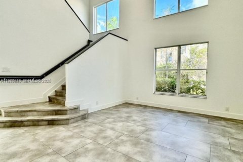 House in Weston, Florida 6 bedrooms, 323.21 sq.m. № 2031171 - photo 23