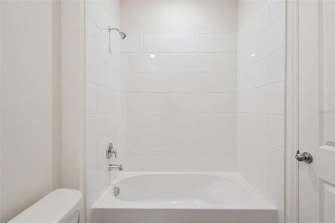 Villa ou maison à vendre à Ormond Beach, Floride: 4 chambres, 217.02 m2 № 2433484 - photo 8