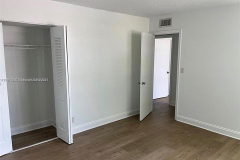 Купить кондоминиум в Майами, Флорида 3 спальни, 112.41м2, № 1862208 - фото 20