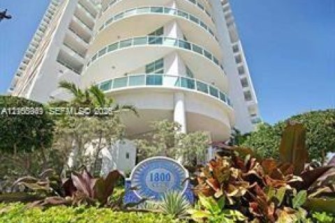 Condo in Miami, Florida, 1 bedroom № 2412988