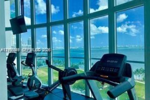 Condo in Miami, Florida, 1 bedroom  № 2412988 - photo 4