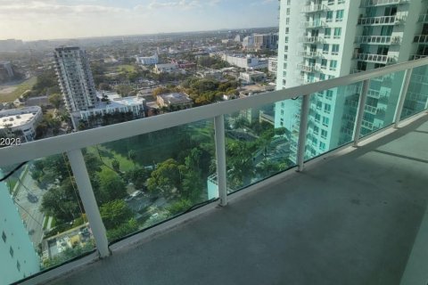 Condo in Miami, Florida, 1 bedroom  № 2412988 - photo 5