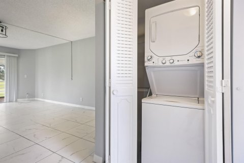 Copropriété à louer à Lake Worth, Floride: 2 chambres, 101.26 m2 № 2431323 - photo 21