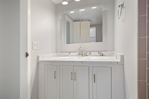 Copropriété à louer à Lake Worth, Floride: 2 chambres, 101.26 m2 № 2431323 - photo 19