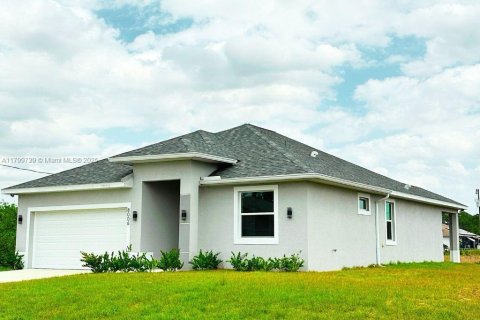 Casa en venta en LaBelle, Florida, 3 dormitorios, 139.82 m2 № 1676783 - foto 1