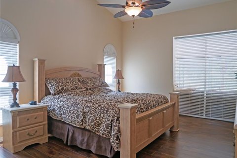 House in New Port Richey, Florida 3 bedrooms, 176.14 sq.m. № 1602418 - photo 16