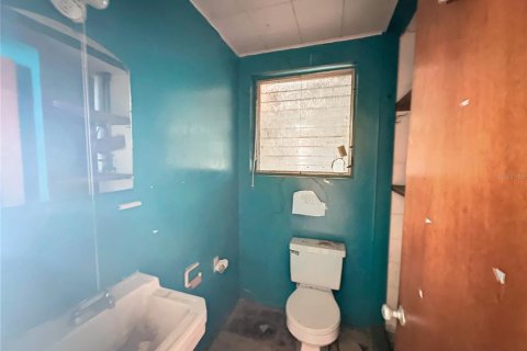 Propiedad comercial en venta en De Leon Springs, Florida, 155.52 m2 № 1010357 - foto 10