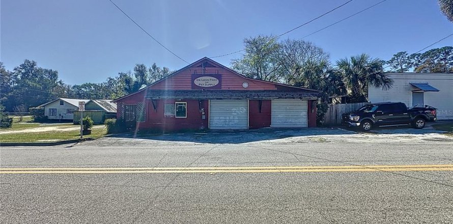 Commercial property in De Leon Springs, Florida 155.52 sq.m. № 1010357