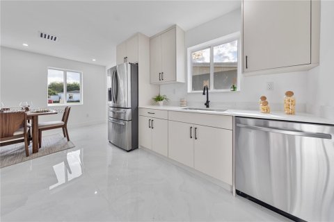 Villa ou maison à vendre à Homestead, Floride: 4 chambres, 148.83 m2 № 2031988 - photo 12