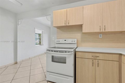 Купить виллу или дом в Мирамар, Флорида 2 спальни, 87.61м2, № 2003470 - фото 16