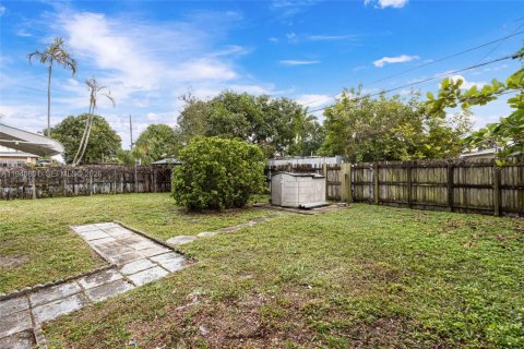 Купить виллу или дом в Мирамар, Флорида 2 спальни, 87.61м2, № 2003470 - фото 4