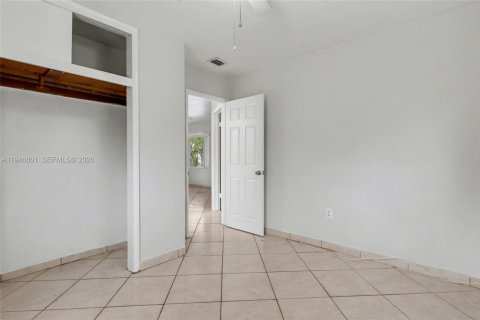 Купить виллу или дом в Мирамар, Флорида 2 спальни, 87.61м2, № 2003470 - фото 25