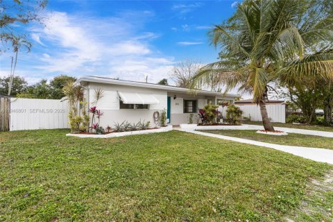 Купить виллу или дом в Мирамар, Флорида 2 спальни, 87.61м2, № 2003470 - фото 3