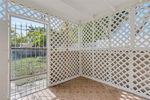 Купить виллу или дом в Мирамар, Флорида 2 спальни, 87.61м2, № 2003470 - фото 21