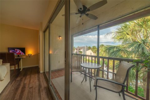 Copropriété à vendre à Tampa, Floride: 1 chambre, 63.36 m2 № 1900530 - photo 10