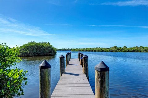 House in Venice, Florida 2 bedrooms, 76.27 sq.m. № 1841834 - photo 12