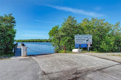 House in Venice, Florida 2 bedrooms, 76.27 sq.m. № 1841834 - photo 11