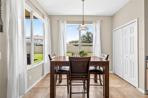Villa ou maison à vendre à Land O' Lakes, Floride: 5 chambres, 316.98 m2 № 1805427 - photo 24