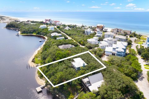Купить виллу или дом в Санта Роза Бич, Флорида 3 спальни, 222.97м2, № 558685 - фото 1