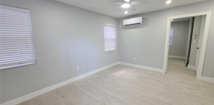 Villa ou maison à Hollywood, Floride 1 chambre, 553.05 m2 № 2265739