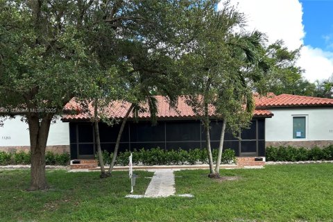 Villa ou maison à vendre à Biscayne Park, Floride: 4 chambres, 144.74 m2 № 1966839 - photo 12