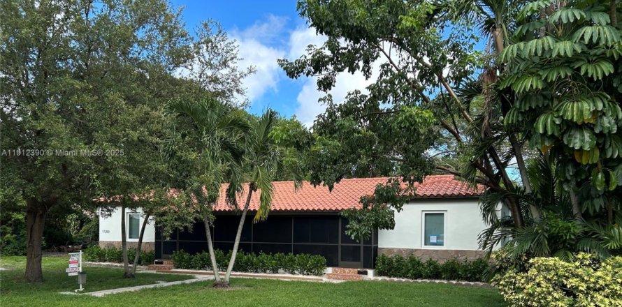 Villa ou maison à Biscayne Park, Floride 4 chambres, 144.74 m2 № 1966839