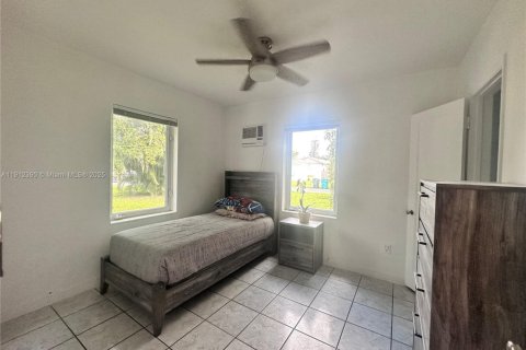 Villa ou maison à vendre à Biscayne Park, Floride: 4 chambres, 144.74 m2 № 1966839 - photo 9