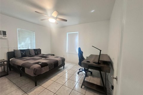 Villa ou maison à vendre à Biscayne Park, Floride: 4 chambres, 144.74 m2 № 1966839 - photo 5