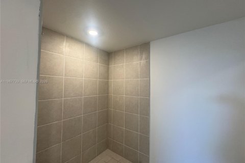 Touwnhouse à louer à Miami, Floride: 3 chambres № 2029423 - photo 13