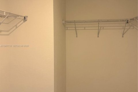 Touwnhouse à louer à Miami, Floride: 3 chambres № 2029423 - photo 24