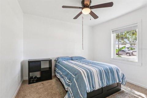 House in Tampa, Florida 4 bedrooms, 145.76 sq.m. № 1877239 - photo 25