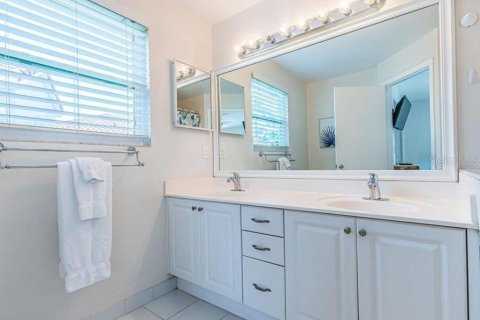 Adosado en alquiler en Saint Petersburg, Florida, 3 dormitorios, 122.63 m2 № 2143714 - foto 11