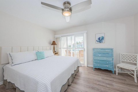 Adosado en alquiler en Saint Petersburg, Florida, 3 dormitorios, 122.63 m2 № 2143714 - foto 10